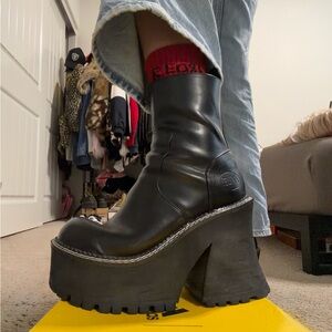 dELiA*s Black Chunky Platform Boots